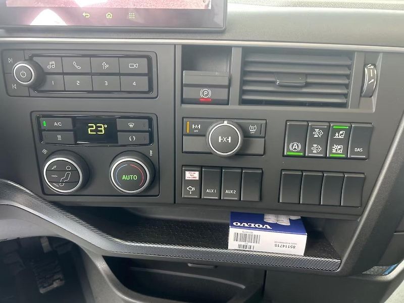 Volvo FH 500 8x4 sklápěč NOVÝ IHNED - fotka 11 z 15