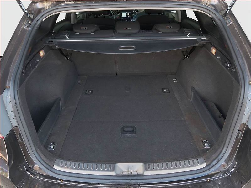 Hyundai i40 (2018) 1.7 CRDi, Navi, Tempomat - fotka 14 z 16