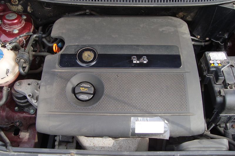 Volkswagen Polo (2006) 1.4i 16V, ČR, Servisní kniha - fotka 27 z 71