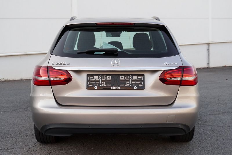 Mercedes-Benz Třídy C C 220CDi 4Matic Business - fotka 16 z 34