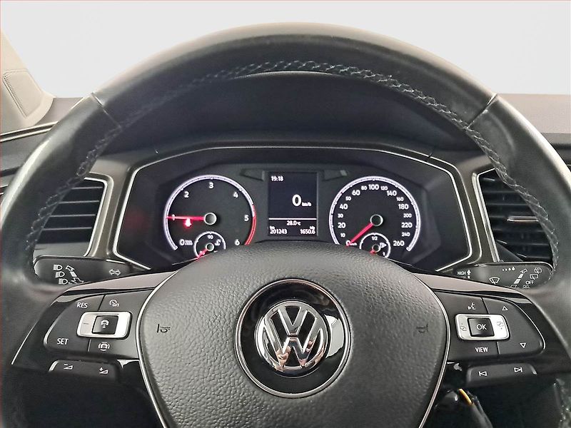 Volkswagen T-Roc (2019) 1.6 TDI, Tempomat - fotka 17 z 17