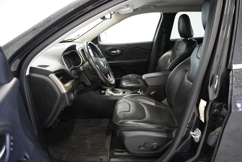 Jeep Cherokee 3,2I V6 LIMITED 4X4 AUT. - fotka 8 z 30