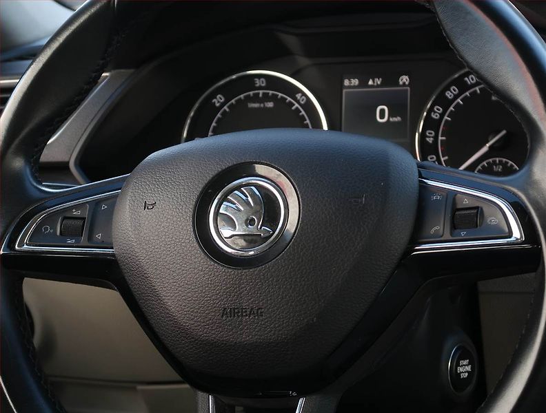 Škoda Superb (2016) Style 2.0 TDI 4x4, 4X4, ČR - fotka 23 z 23