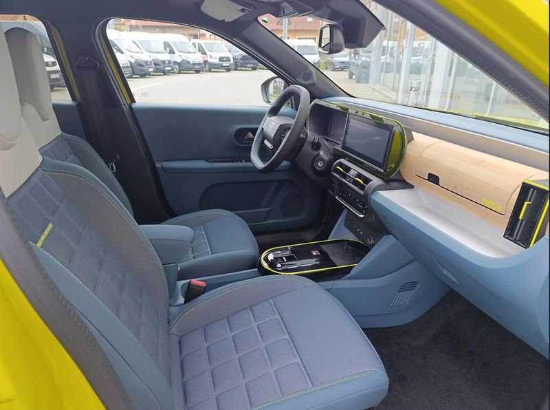 Fiat Grande Panda (2025) 1,2   Turbo Hybrid 110k eDCT - fotka 9 z 19