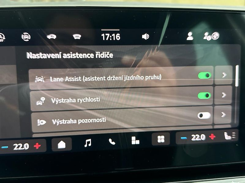 Škoda Octavia Combi 1,5 TSI 110kW DSG - fotka 19 z 24