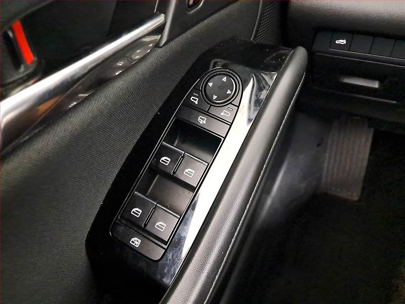 Mazda CX-30 (2022) Skyactiv-X 2.0 - fotka 16 z 18