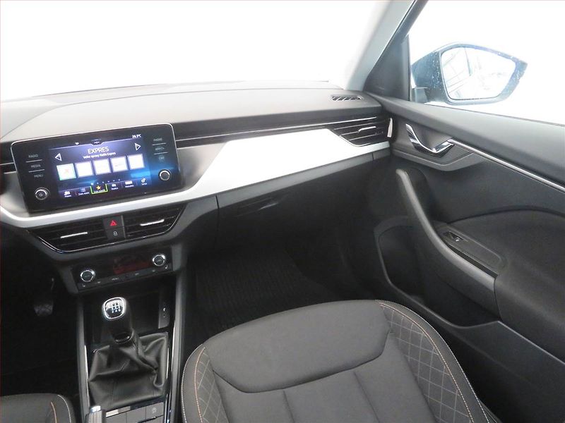 Škoda Kamiq (2021) 1.0 TSI, Serv.kniha, Tempomat - fotka 8 z 17