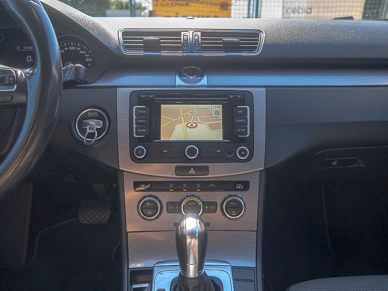 Volkswagen Passat (2012) 2.0TDI 103KW CR DSG – NAVI - fotka 24 z 52