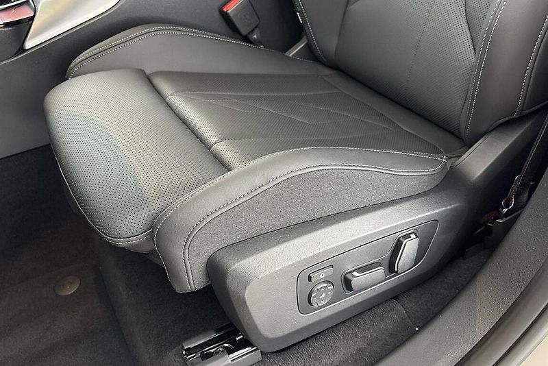BMW X3 xDrive40d - fotka 7 z 25