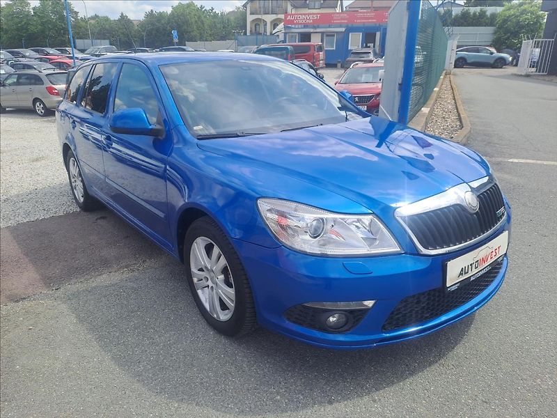 Škoda Octavia 2,0 TDI RS DSG - fotka 2 z 14