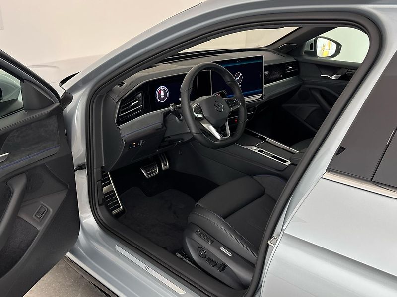 Volkswagen Passat (2025) R-Line People - fotka 6 z 31