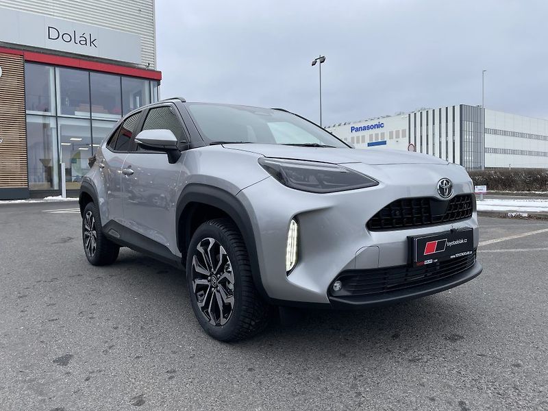 Toyota Yaris Cross 1.5 Hybrid 130k ODBĚR IHNED - fotka 1 z 29