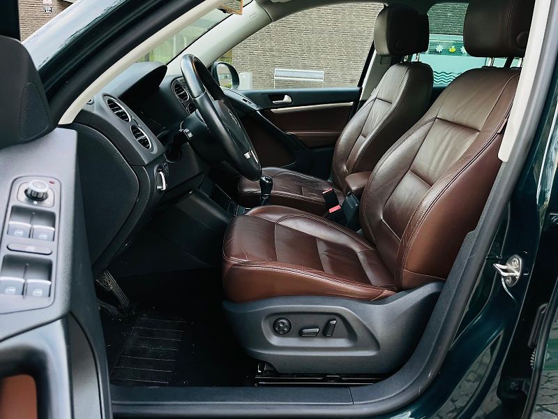 Volkswagen Tiguan 2.0TDI MANUÁL SENZORY 1MAJITEL - fotka 26 z 49