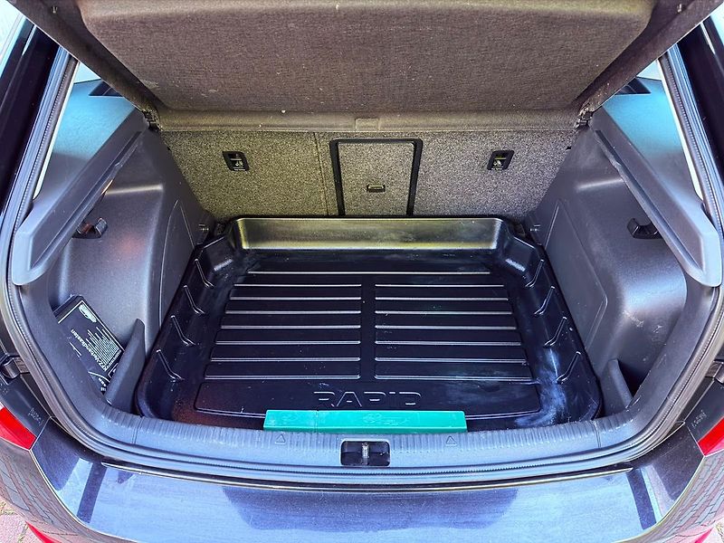 Škoda Rapid 1.4 TSi Elegance DSG Spaceback - fotka 9 z 25