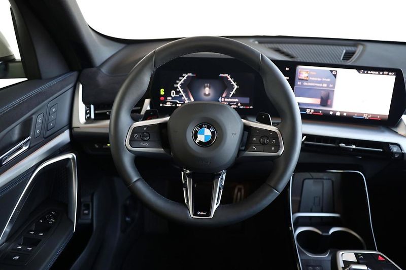 BMW X1 sDrive18d - fotka 22 z 25