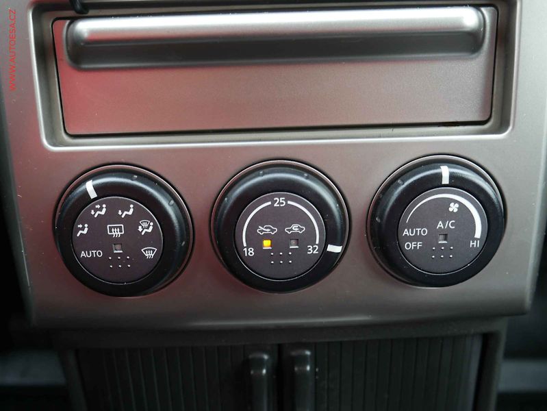 Nissan X-Trail (2004) 2.2 dCi, ČR - fotka 16 z 18