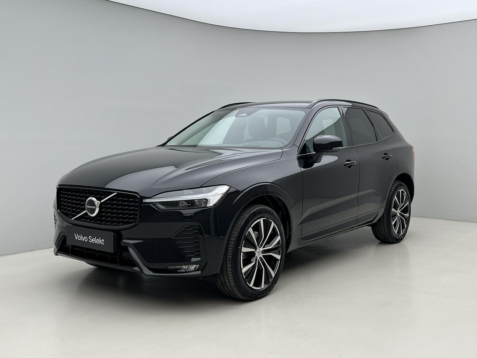 Volvo XC60 B5 AWD DARK PLUS AUT 