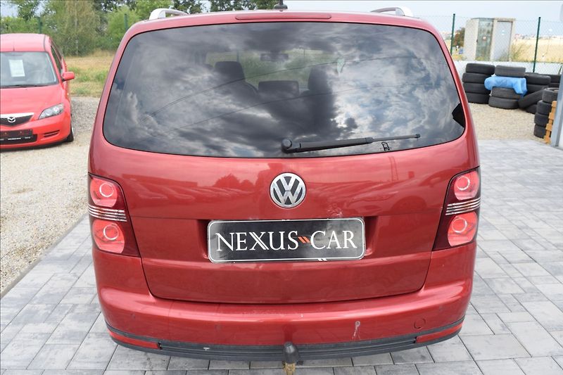 Volkswagen Touran 1,9 TDI 77KW AUTOMAT PO STK - fotka 6 z 46