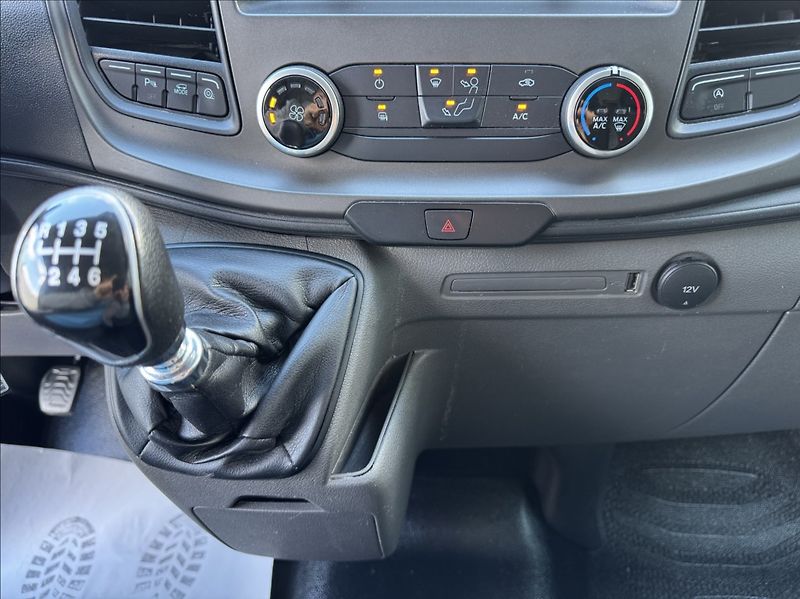 Ford Transit Custom 2,0 TDCi L1H1 DPH 1.maj ČR - fotka 42 z 50