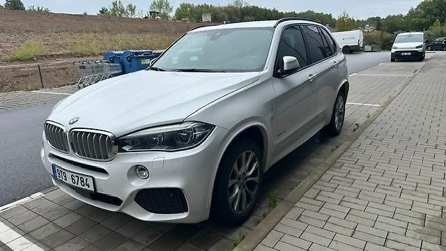 BMW X5 (2016) BMW X5 XDRIVE 40 D M packet  - fotka 2 z 10