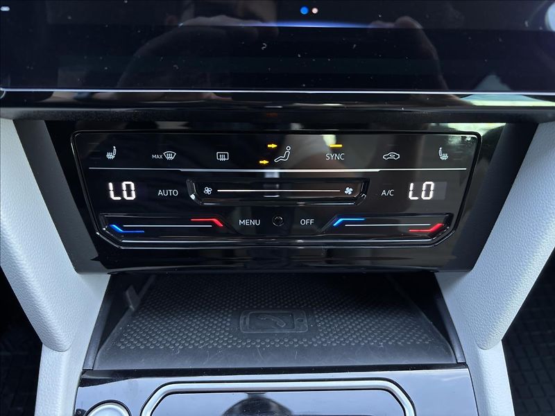 Volkswagen Passat 2,0 TDI 147kW 4MOT DSG - fotka 29 z 31