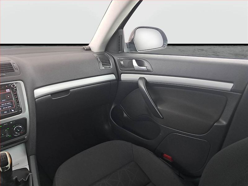 Škoda Octavia (2012) 2.0 TDI, nová STK, Tažné - fotka 8 z 18