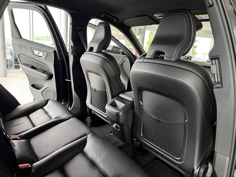 Volvo XC60 T5 Polestar*Inscription*HeadUP - fotka 18 z 34