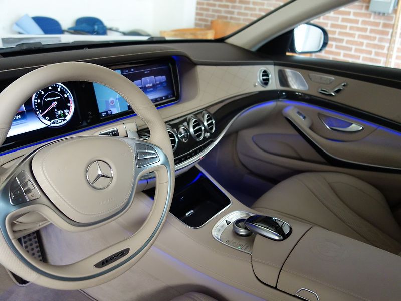 Mercedes-Benz Třídy S (2014) S63*AMG*25000KM!!*CARBON*TOP!! - fotka 36 z 50