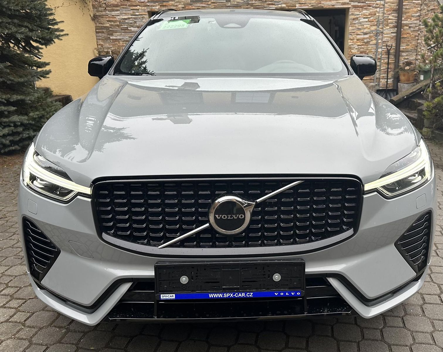 Volvo XC60 Plug-in hybrid PLUS DARK