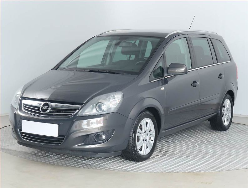 Opel Zafira (2013) 1.7 CDTI, 7 míst, Xenony - fotka 2 z 18