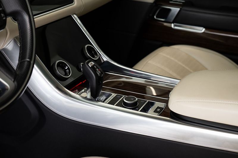 Land Rover Range Rover Sport P525 Autobiography Meridian/Ma - fotka 19 z 30