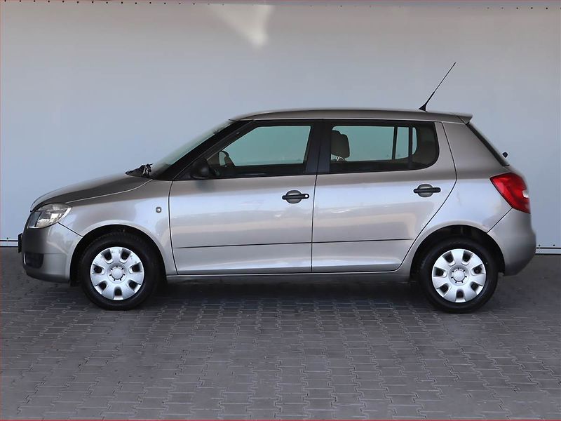 Škoda Fabia (2009) 1.2, po STK, v dobrém stavu - fotka 3 z 13
