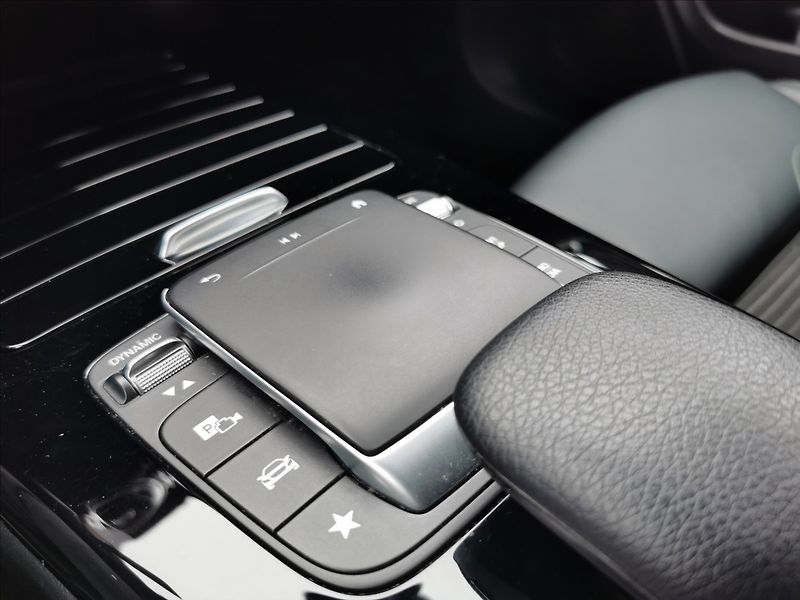 Mercedes-Benz CLA 200 d Shooting Brake - fotka 15 z 21