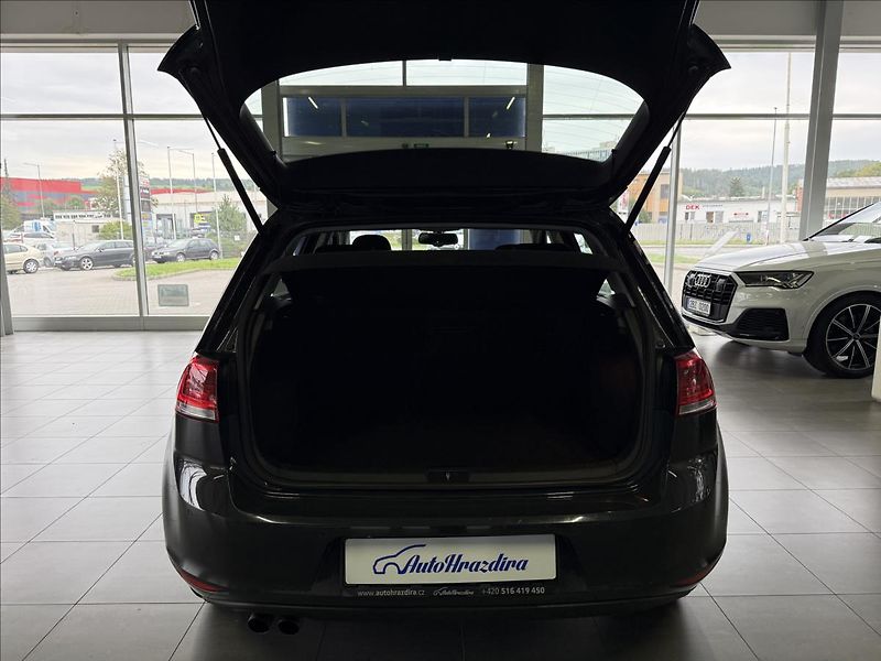 Volkswagen Golf 1,4   TSI 92kW,COMFORTLINE,2.M - fotka 21 z 23