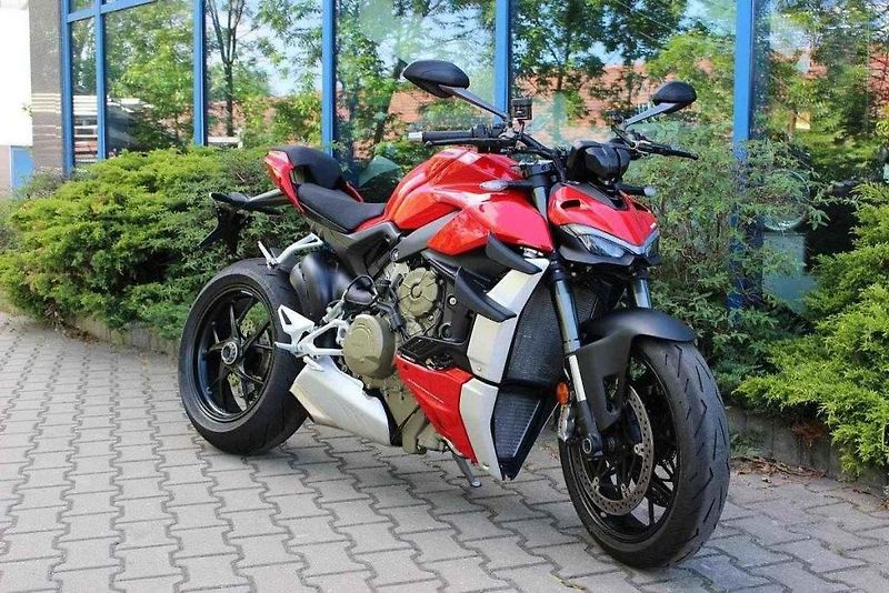 BMW F 850 GS.