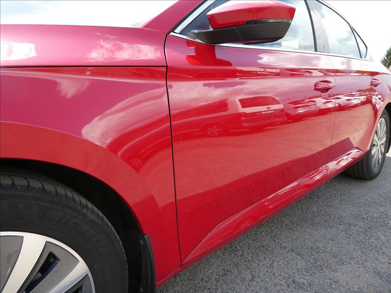 Škoda Superb 1,5 TSi 110kW STYLE+, NAVI,LED - fotka 14 z 37