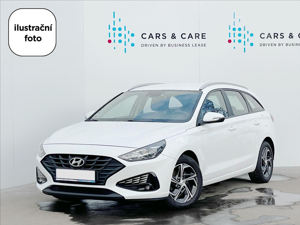 Hyundai i30 1,5 T-GDI DCT Family Smart NAV