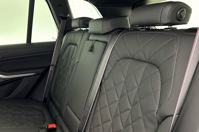 BMW X5 xDrive40d - fotka 9 z 26