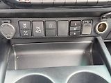 Toyota Hilux (2024) 2.8 D-4D 150 kW Executive 4x4 - náhled 16