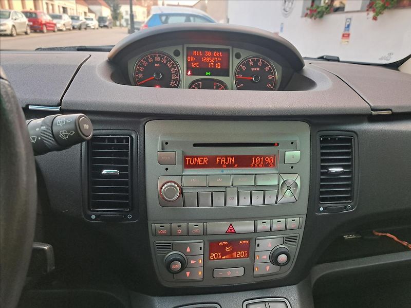 Lancia Musa 1,4 i Comfort - fotka 32 z 52