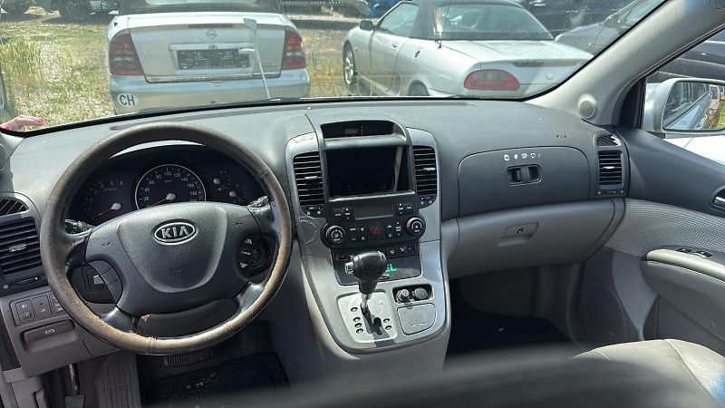 Kia Carnival (2009) 2.9Crdi Automat - fotka 9 z 15