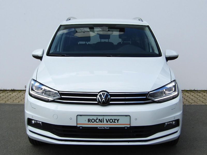 Volkswagen Touran Highline 1,5 TSI 110KW DSG - fotka 4 z 30