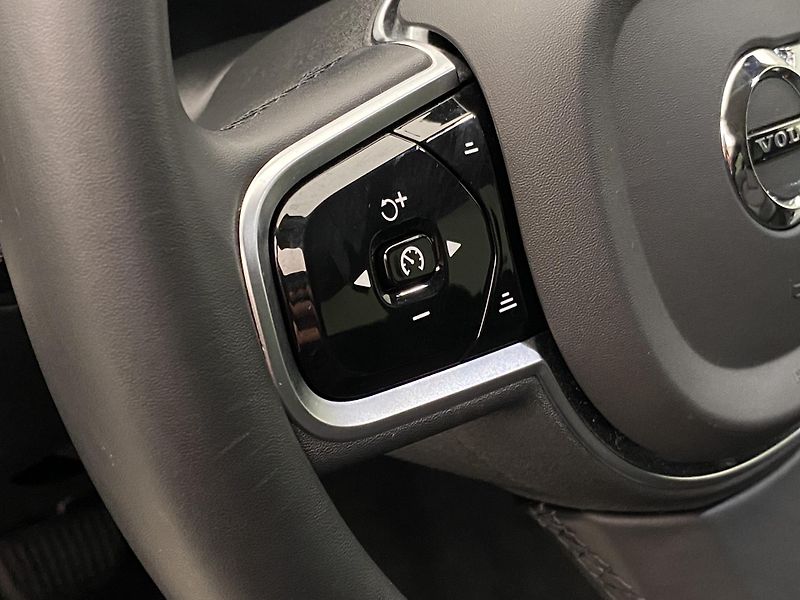 Volvo XC60 B4 AWD BRIGHT PLUS AUT CZ - fotka 20 z 60