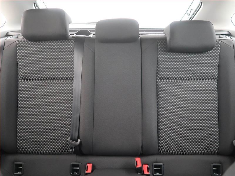 Volkswagen Taigo (2025) 1.0 TSI - fotka 10 z 15