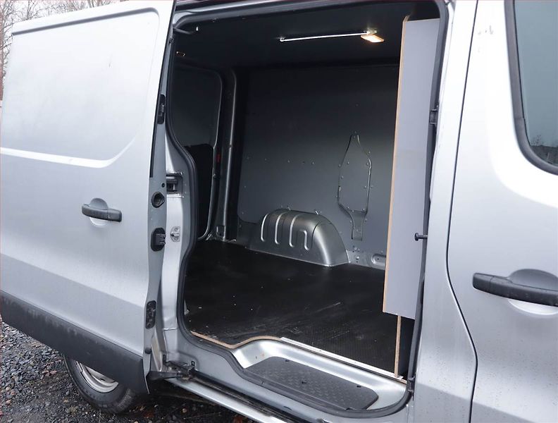 Opel Vivaro (2019) 1.6 BiCDTI - fotka 15 z 16