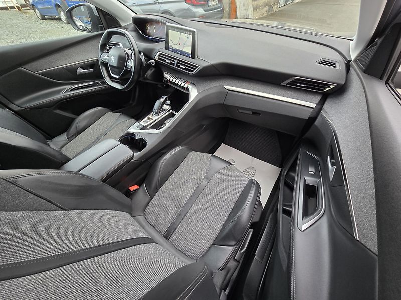 Peugeot 5008 1,5 HDI ALLURE 7-MÍST NAVI DPH - fotka 12 z 46