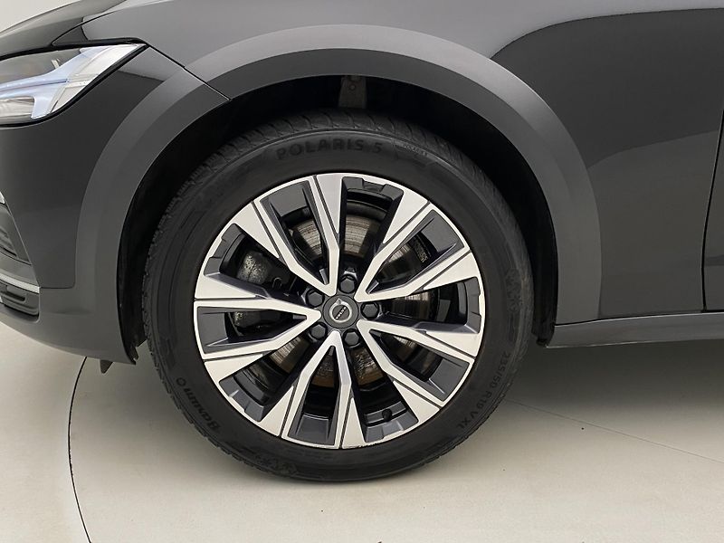 Volvo V90 CC B4 AWD BRIGHT PLUS AUT CZ - fotka 36 z 49