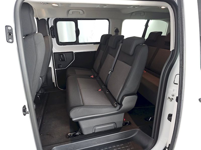 Toyota ProAce Verso (2024) 2.0D 106kW L2 COMBI 8MÍST - fotka 7 z 28