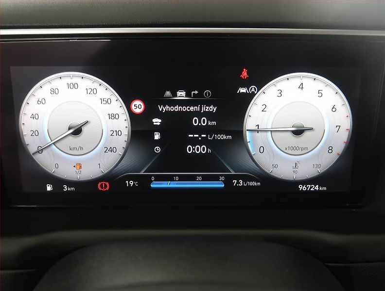 Hyundai Tucson (2021) 1.6 T-GDI - fotka 11 z 14