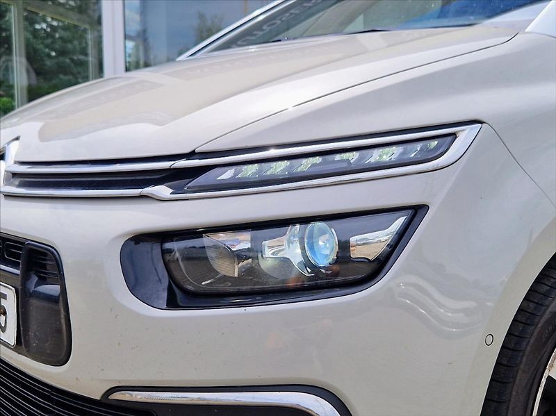 Citroën Grand C4 Picasso 2,0 HDI NAVI AC AUTO 7MÍST - fotka 10 z 35
